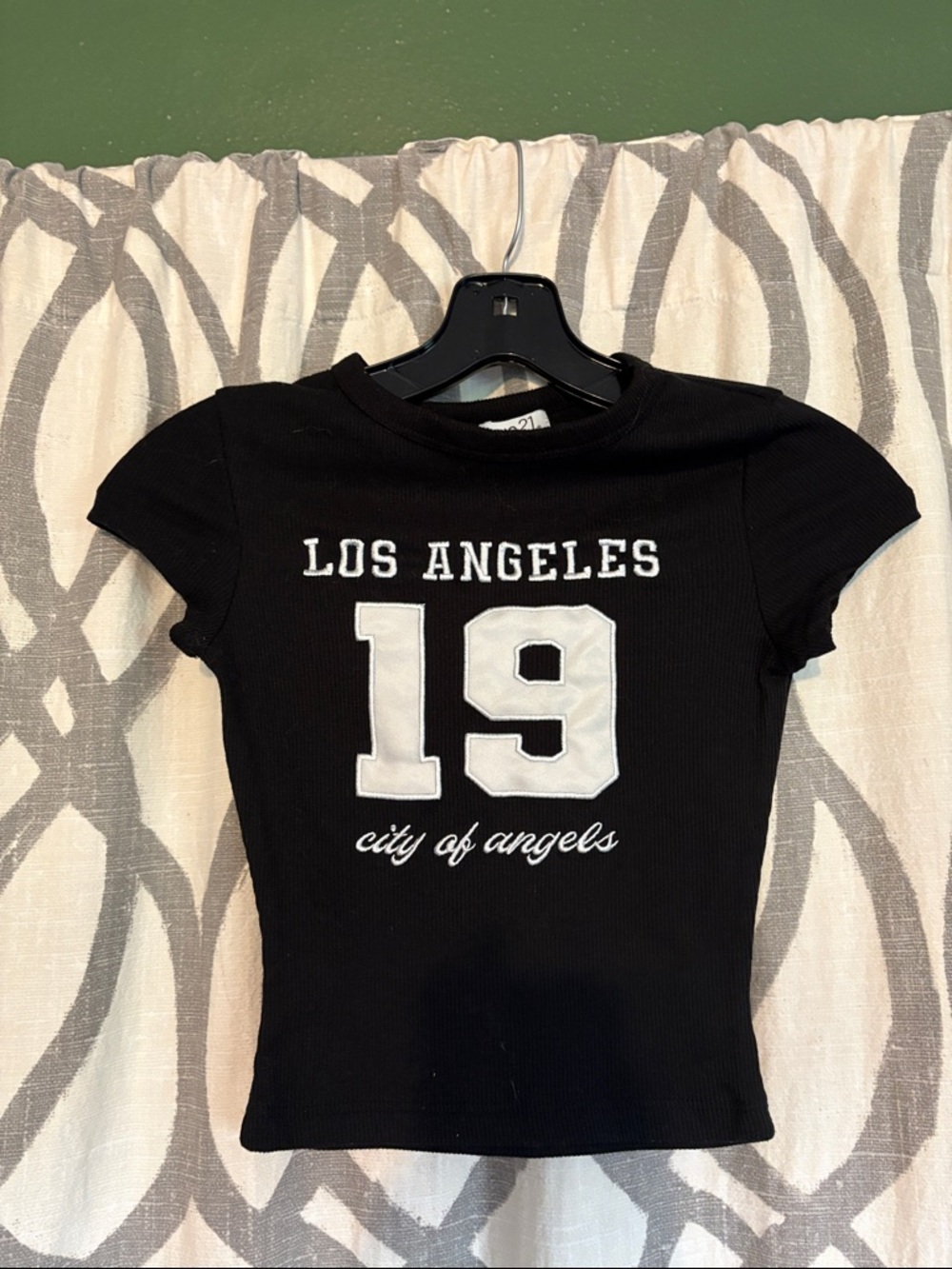Rue21 Black 'Los Angeles 19' Crop Top